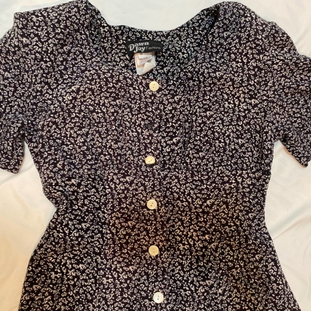 Flower Pattern Romper - Picture 4 of 9